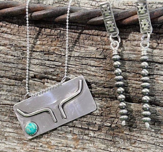 Dishley Bar Necklace