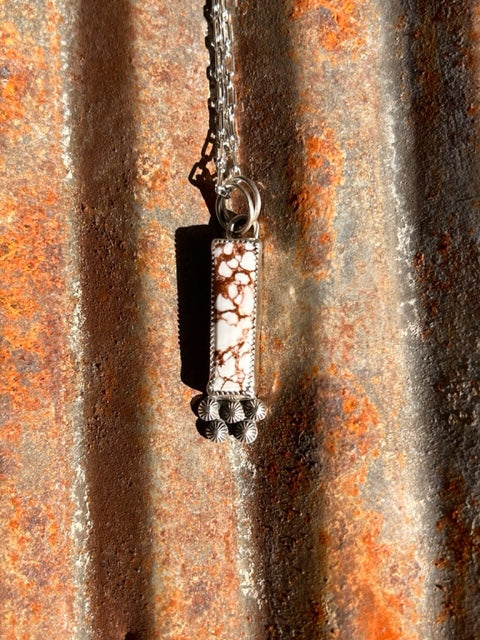 Wildhorse Magnesite Bar Necklace